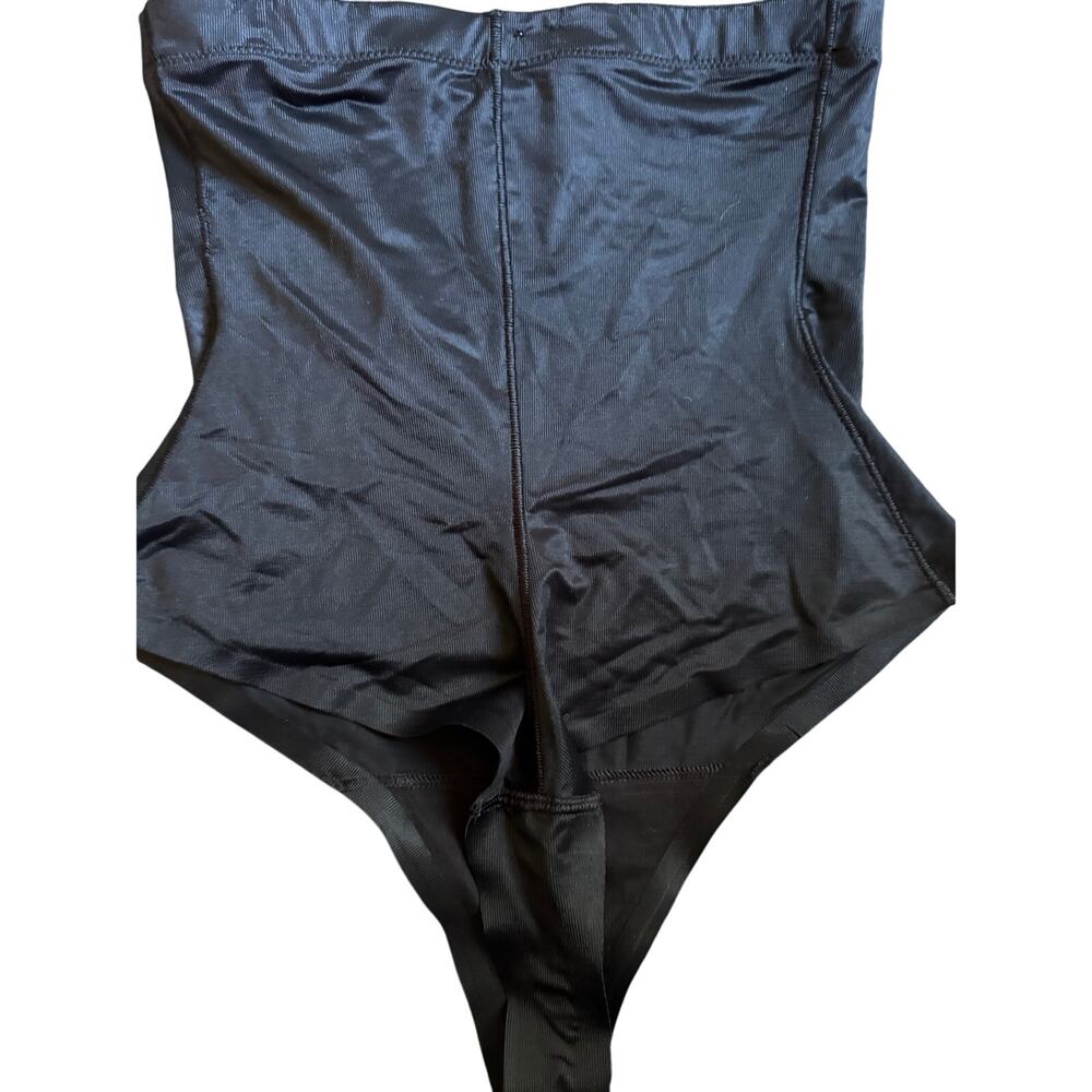Assets Spanx Women's High Waist Shaping brief Size S Color Black